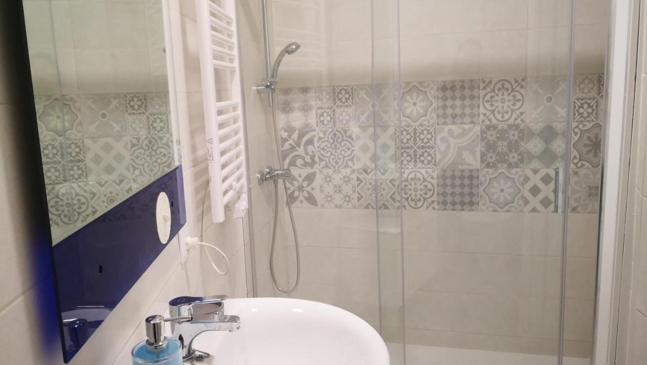 Apartamento La Galatea อัลกาลาเดเอนาเรส ภายนอก รูปภาพ