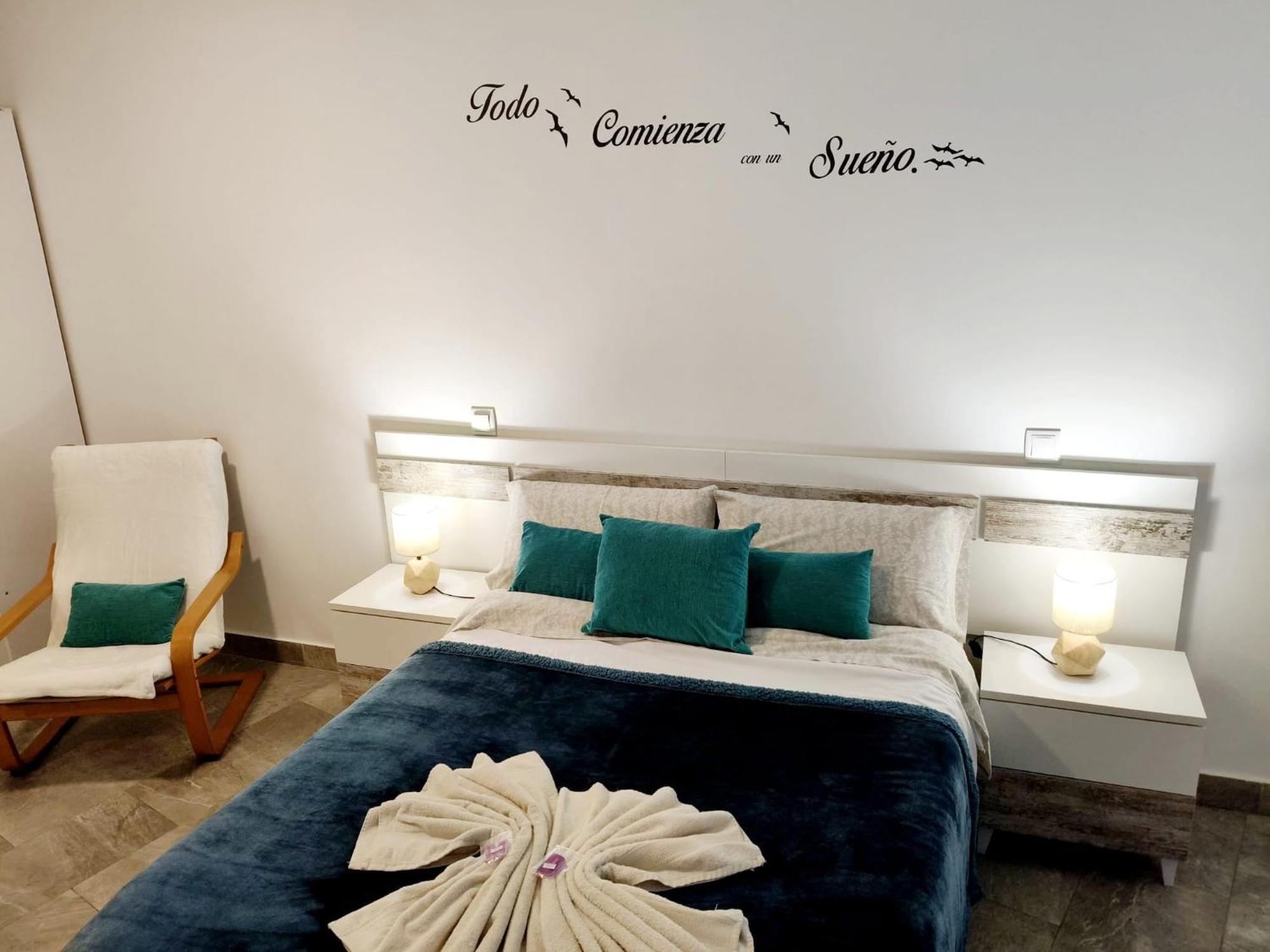 Apartamento La Galatea อัลกาลาเดเอนาเรส ภายนอก รูปภาพ